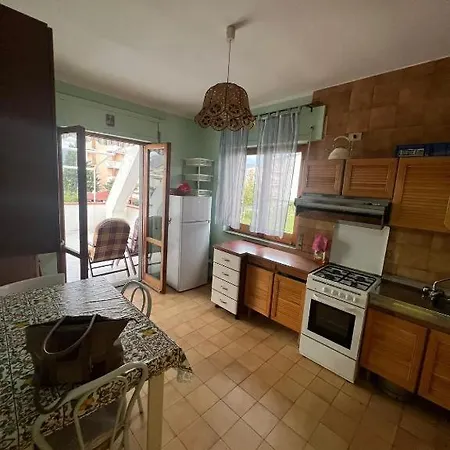 Apartment Con Grande Terrazza, 100 Metri Dal Mare *