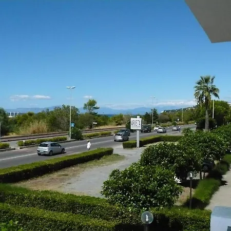 Con Grande Terrazza, 100 Metri Dal Mare * Scalea